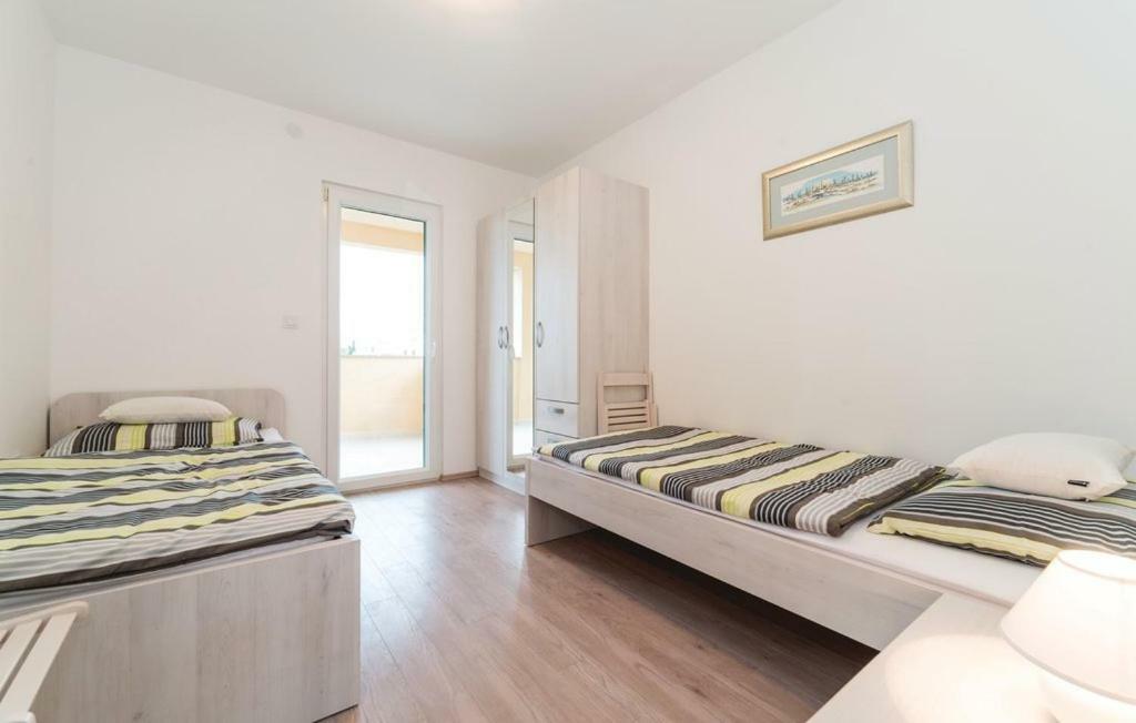 Apartman Dora Povljana Dış mekan fotoğraf