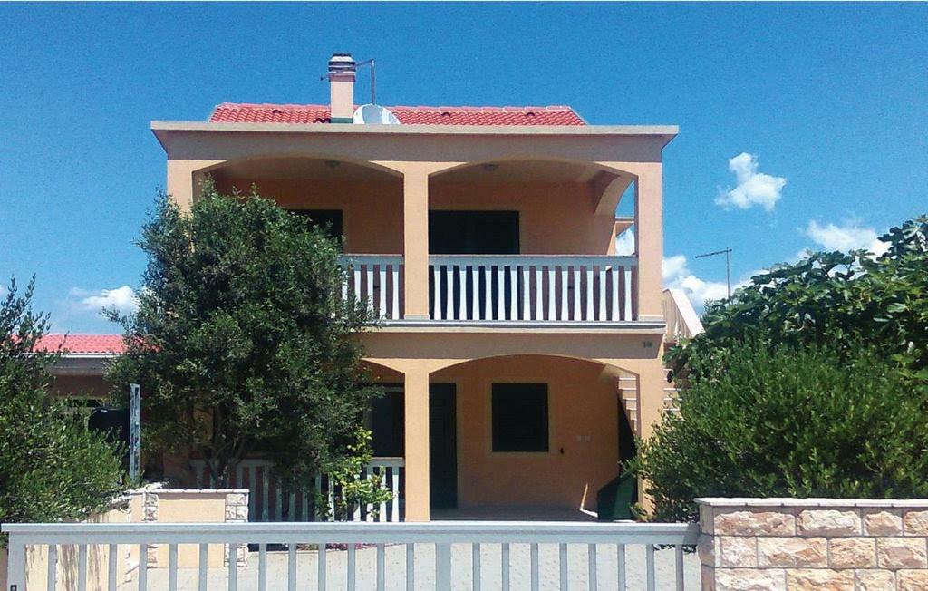 Apartman Dora Povljana Dış mekan fotoğraf